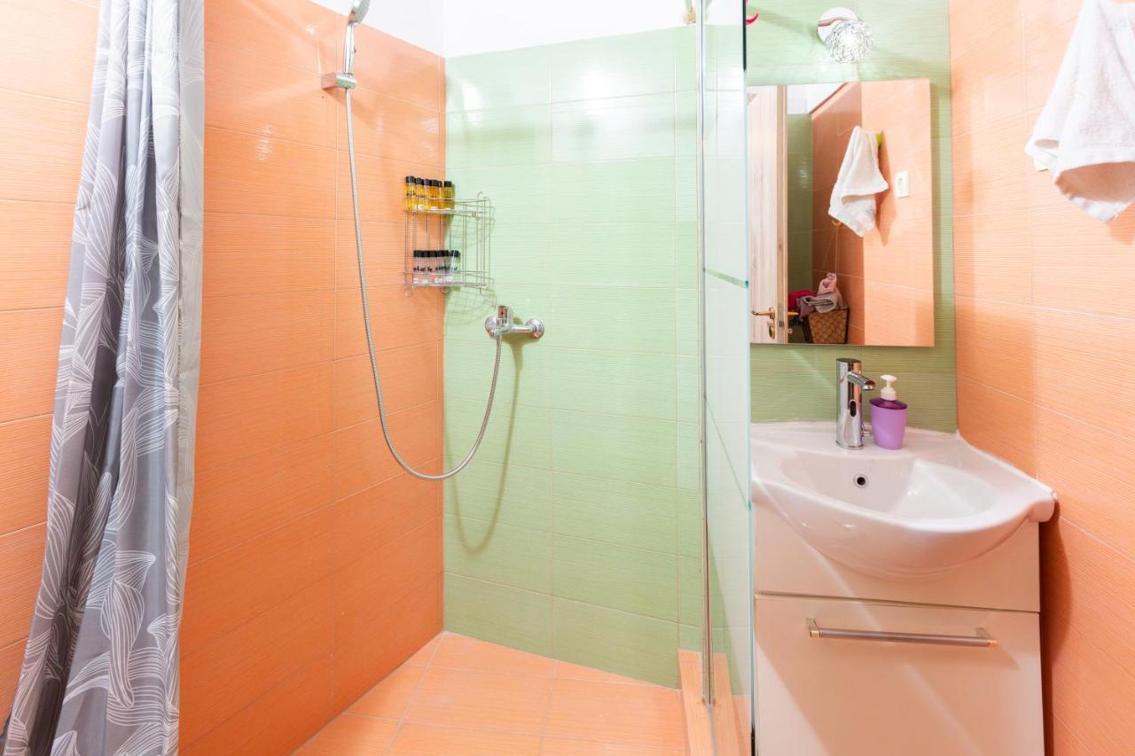 Matilda Central Apartment Aegina Екстериор снимка